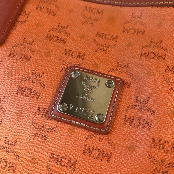 MCM Tote Bag - Picture 3 of 16